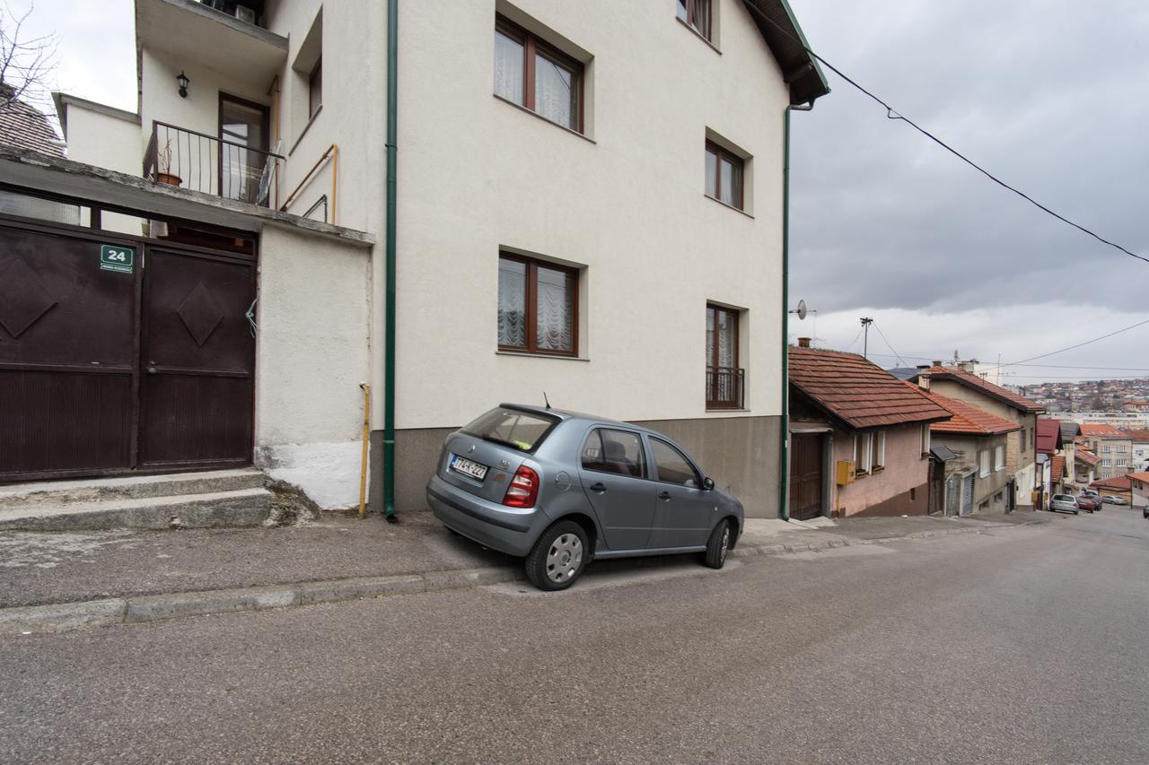 Old Town Apartment Сараево Экстерьер фото